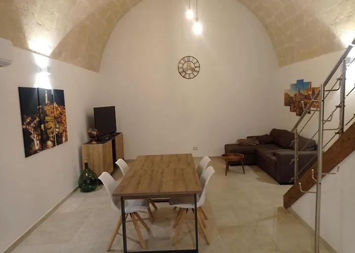 Rosselli 64 * Matera